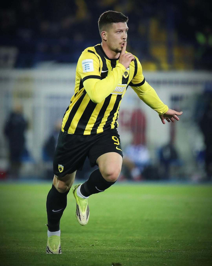 爱游戏平台-希腊超约维奇梅开二度，雅典AEK客场2：2战平阿特罗米托斯|尼古拉·约维奇|全场_新浪体育_新浪新闻